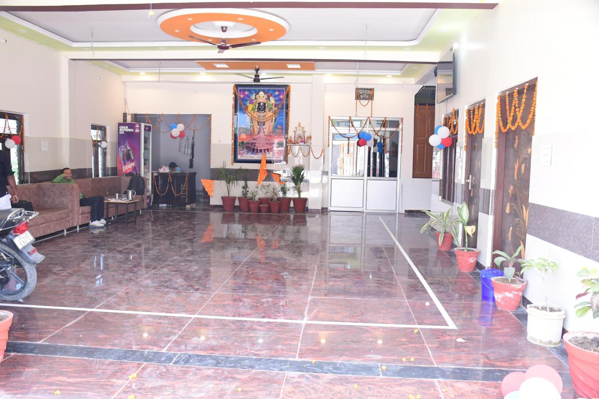Shree Ram Hotel Ayodhya Esterno foto